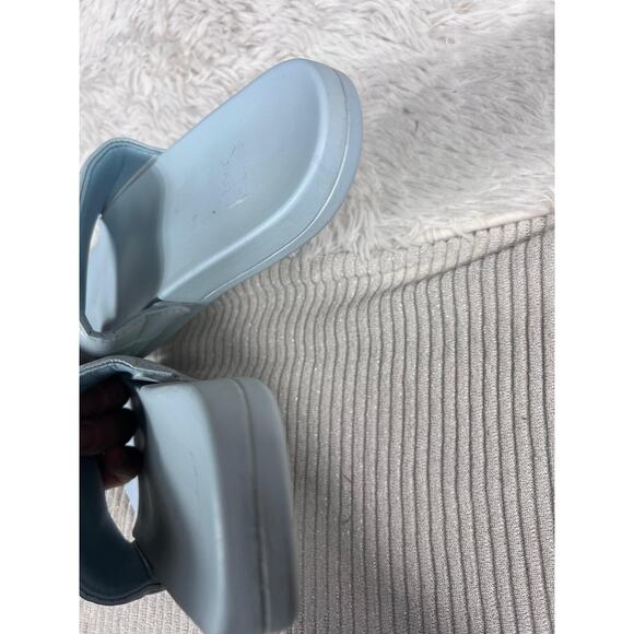 Alphalete Shoes Mens Size 9 Light Gray Slides Sandals Embossed Logo Pool Casual - Picture 6 of 10